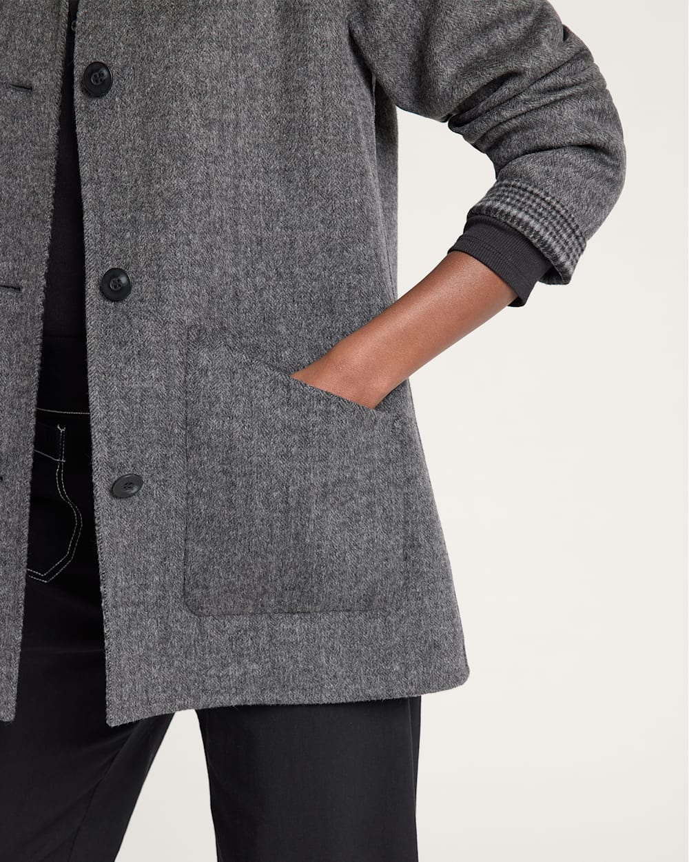 ALTERNATE VIEW OF WOMEN'S REVERSIBLE WOOL JACKET IN CHARCOAL HERRINGBONE image number 6