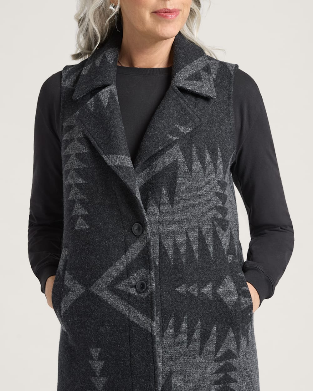 ALTERNATE VIEW OF WOMEN'S MIRROR LAKE WOOL LONG VEST IN BLACK/GREY image number 4
