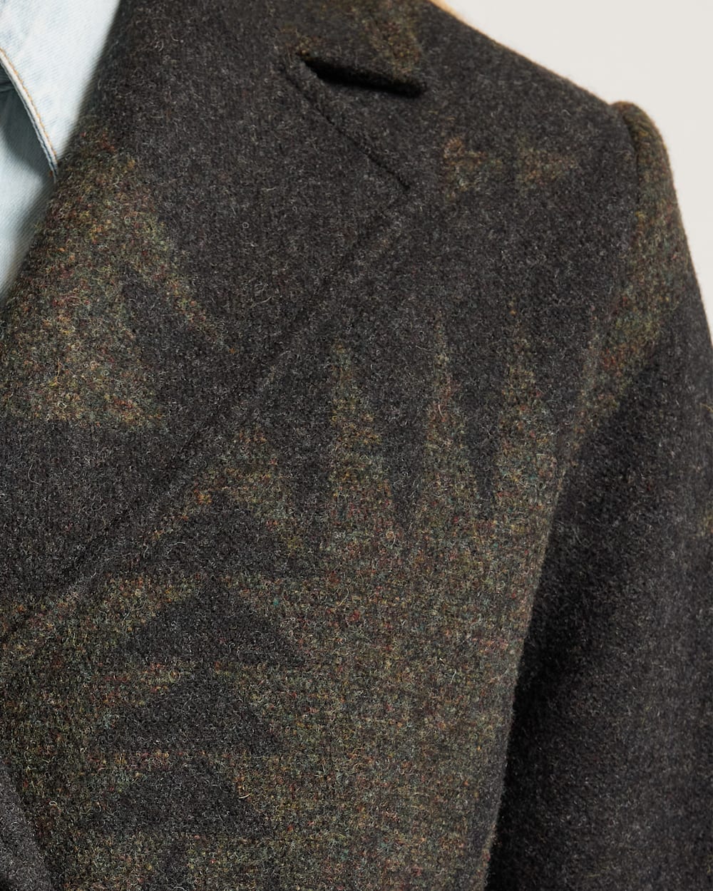 ALTERNATE VIEW OF WOMEN'S MIRROR LAKE WOOL TRENCH COAT IN OLIVE image number 5