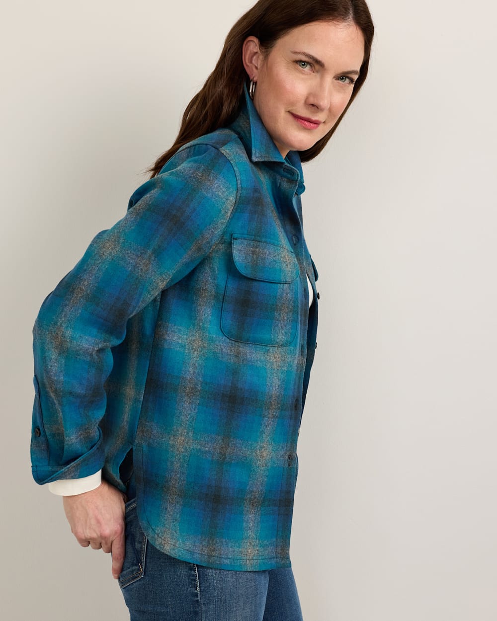 ALTERNATE VIEW OF WOMEN'S PLAID BOARD SHIRT IN TURQUOISE/BLUE OMBRE image number 3