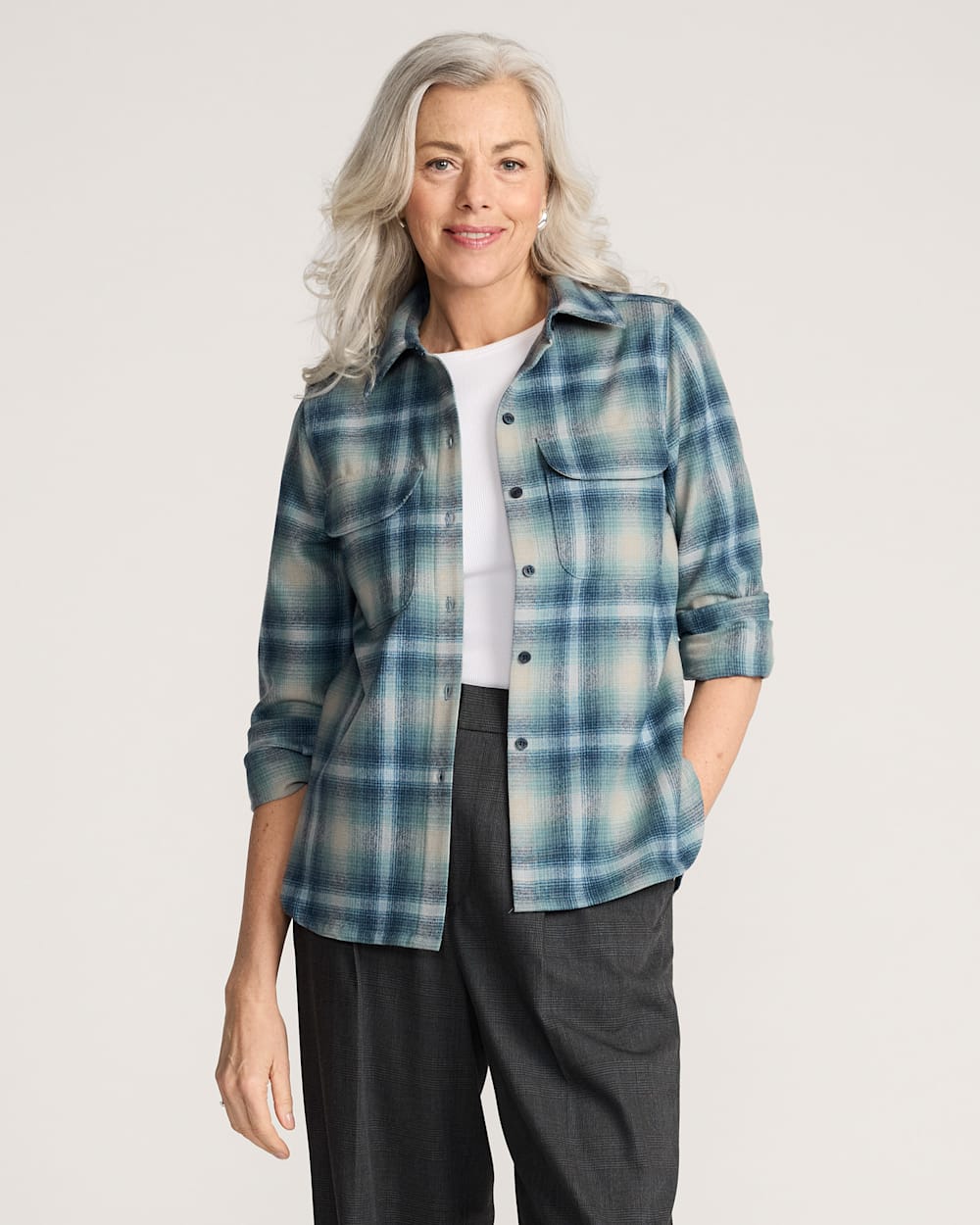 WOMEN'S PLAID BOARD SHIRT IN BLUE/WHITE OMBRE image number 1