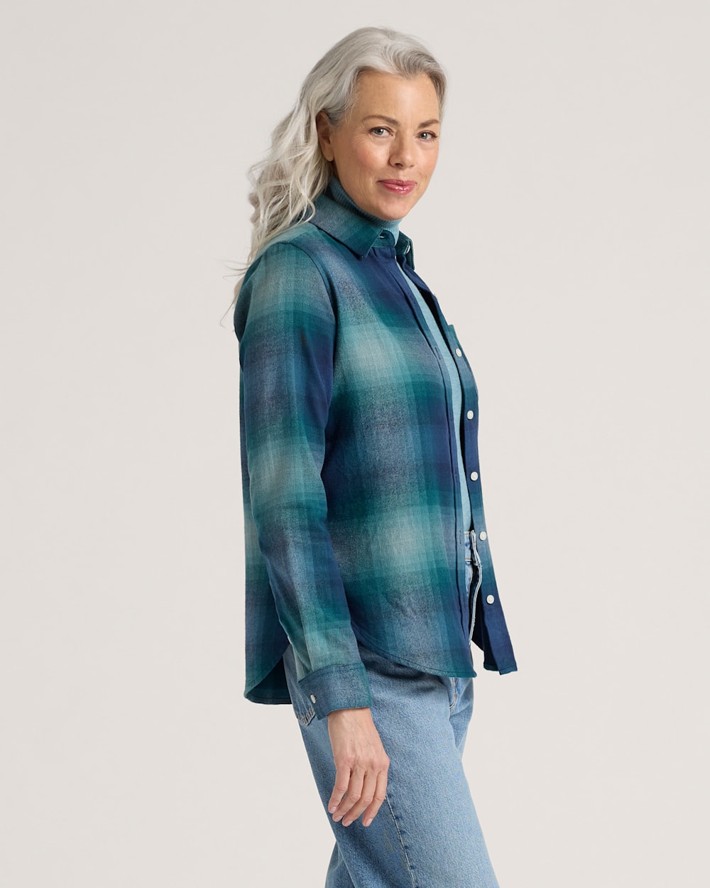 ALTERNATE VIEW OF PLAID COTTON FLANNEL RELAXED SHIRT IN TEAL OMBRE image number 3