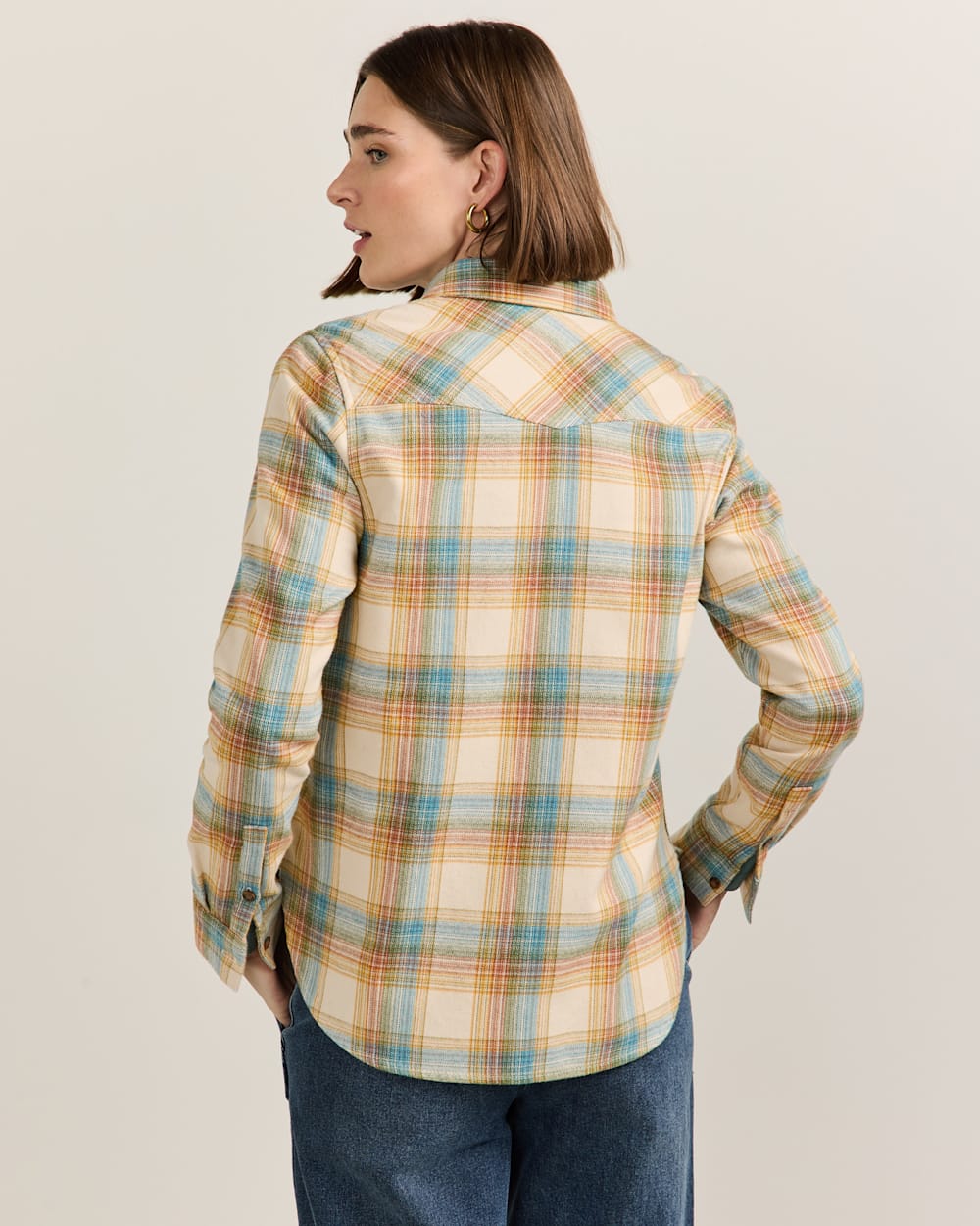 ALTERNATE VIEW OF WOMEN'S PLAID COTTON FLANNEL RELAXED SHIRT IN IVORY MULTI PLAID image number 3