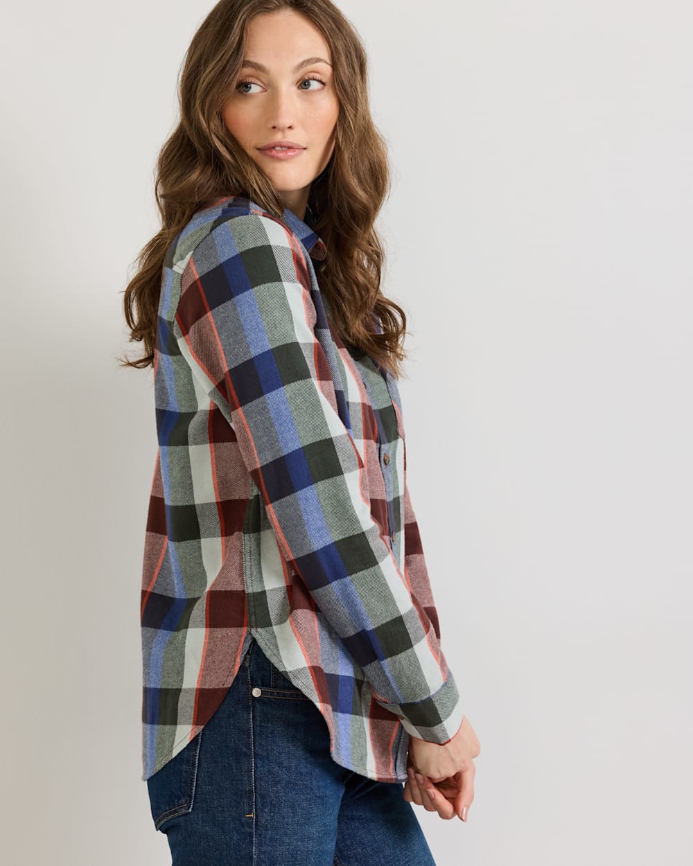 ALTERNATE VIEW OF WOMEN'S PLAID COTTON FLANNEL RELAXED SHIRT IN BLUE/RED MULTI PLAID image number 3