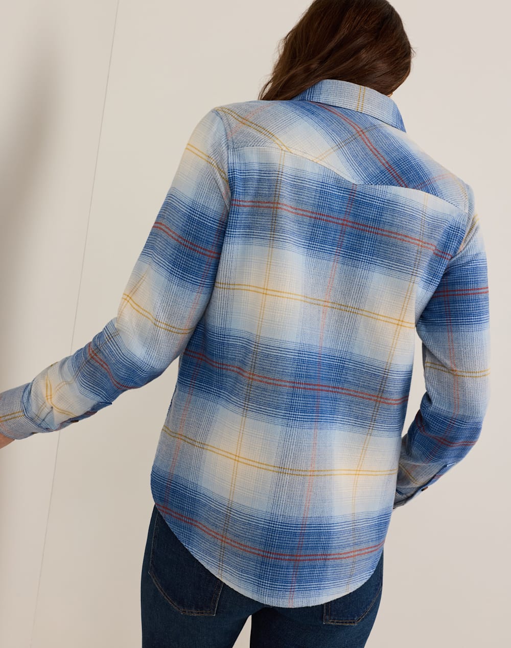 ALTERNATE VIEW OF WOMEN'S PLAID COTTON FLANNEL RELAXED SHIRT IN LIGHT BLUE OMBRE image number 4