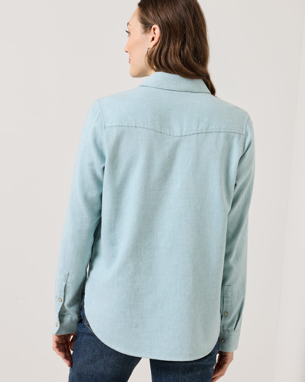 ALTERNATE VIEW OF WOMEN'S COTTON FLANNEL RELAXED SHIRT IN SEA BLUE image number 6