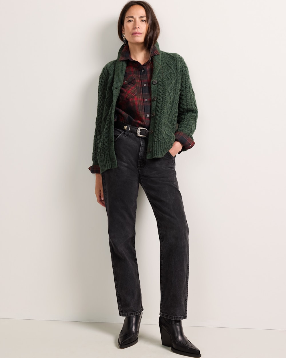 WOMEN'S FISHERMAN WOOL CARDIGAN IN DARK FIR image number 1