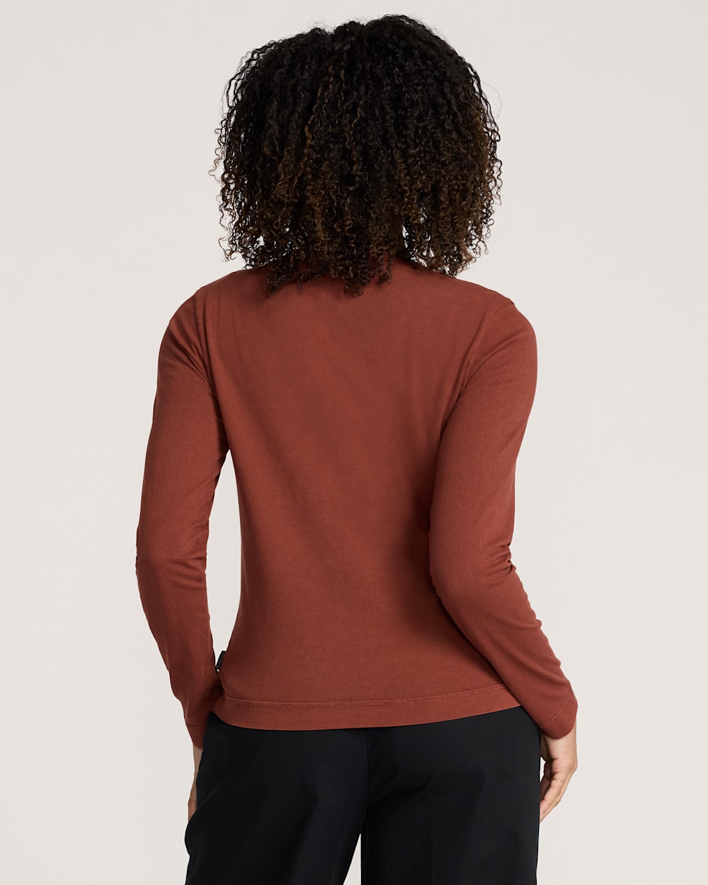 ALTERNATE VIEW OF WOMEN'S LONG-SLEEVE DESCHUTES TEE IN BRICK image number 2
