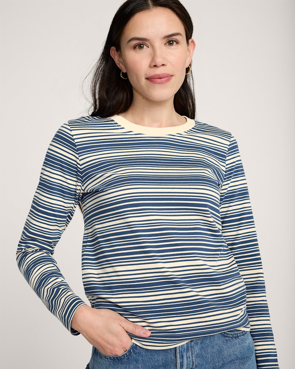 WOMEN'S LONG-SLEEVE STRIPE DESCHUTES TEE IN BLUE STRIPE image number 1