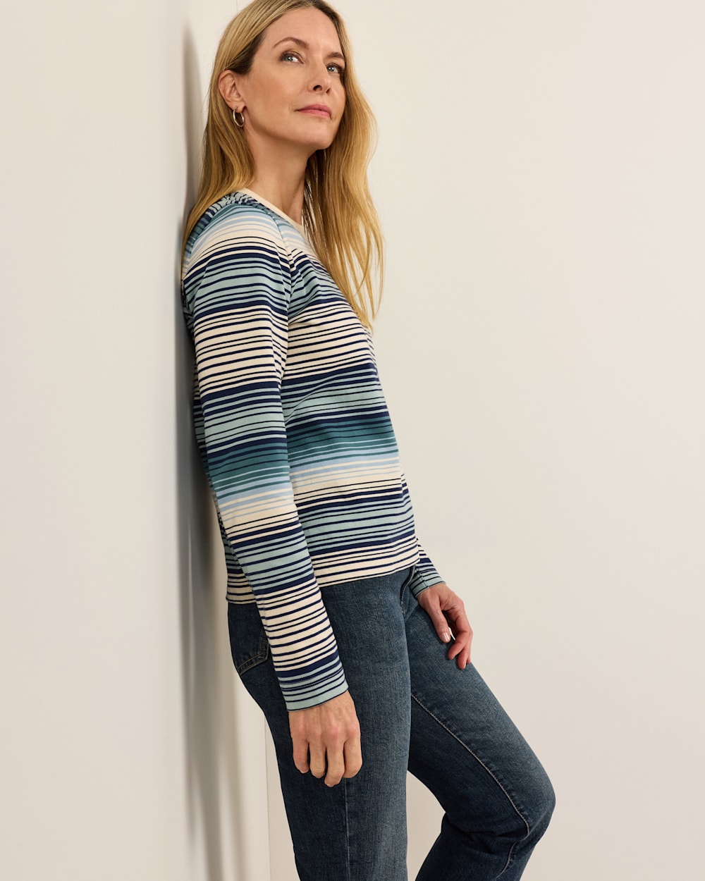 ALTERNATE VIEW OF WOMEN'S LONG-SLEEVE STRIPE DESCHUTES TEE IN TEAL/BLUE STRIPE image number 2