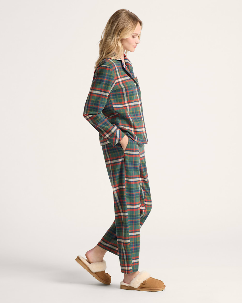 ALTERNATE VIEW OF WOMEN'S PLAID FLANNEL PAJAMA SET IN GREEN MULTI image number 3