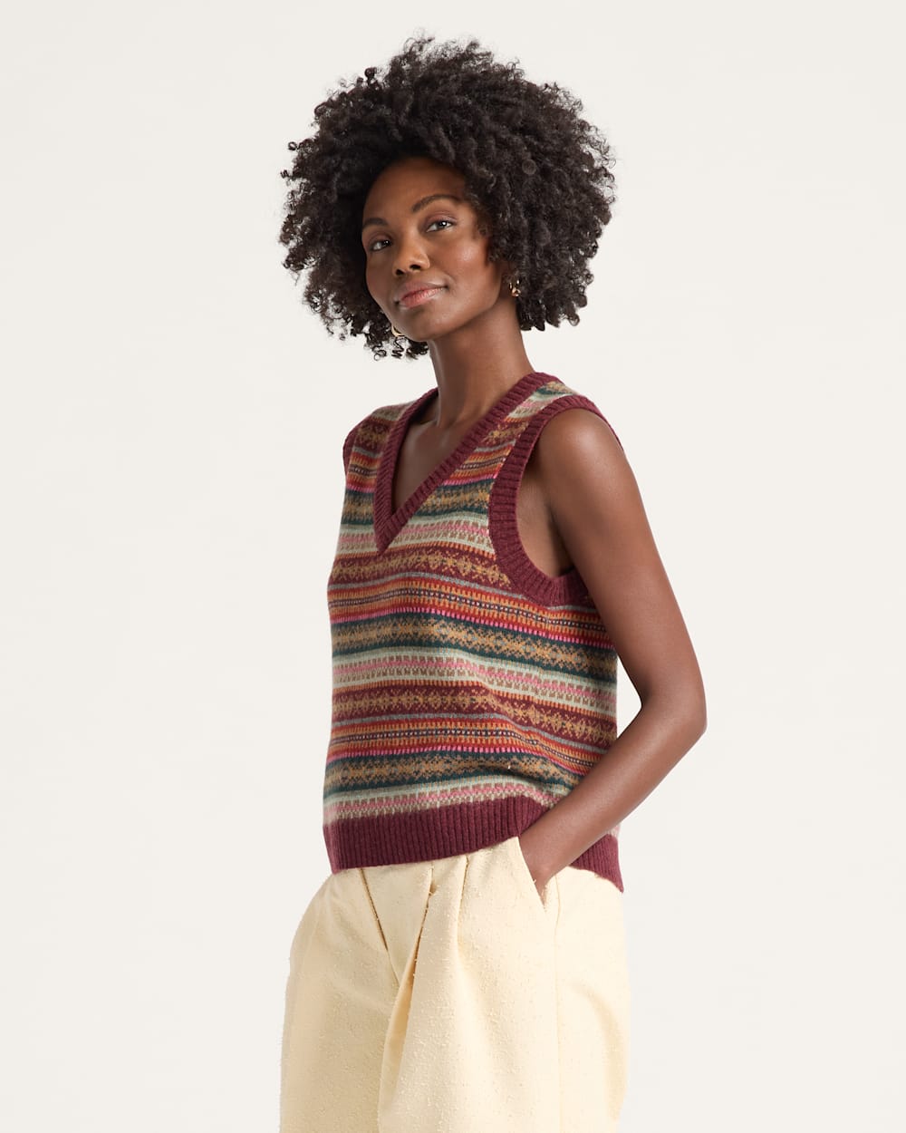 ALTERNATE VIEW OF WOMEN'S HARLOW LAMBSWOOL SWEATER VEST IN BURGUNDY MULTI image number 3