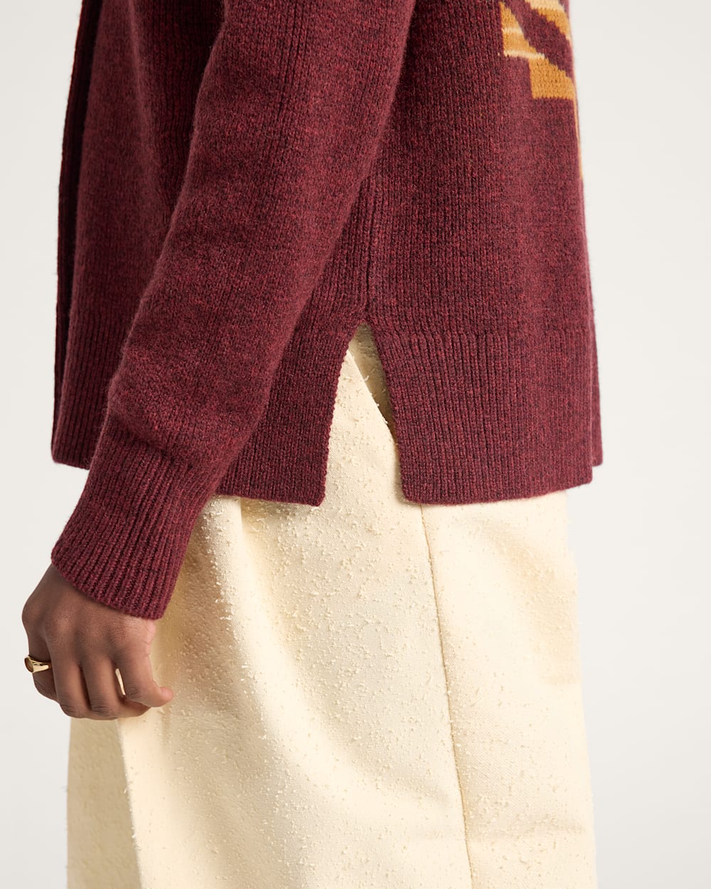 ALTERNATE VIEW OF WOMEN'S LAMBSWOOL TUMALO CARDIGAN IN BURGUNDY image number 4