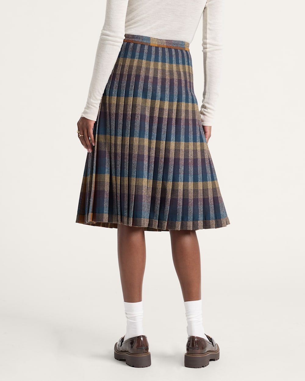 ALTERNATE VIEW OF WOMEN'S REVERSIBLE PLEATED WOOL SKIRT IN BURGUNDY/TAN PLAID image number 2