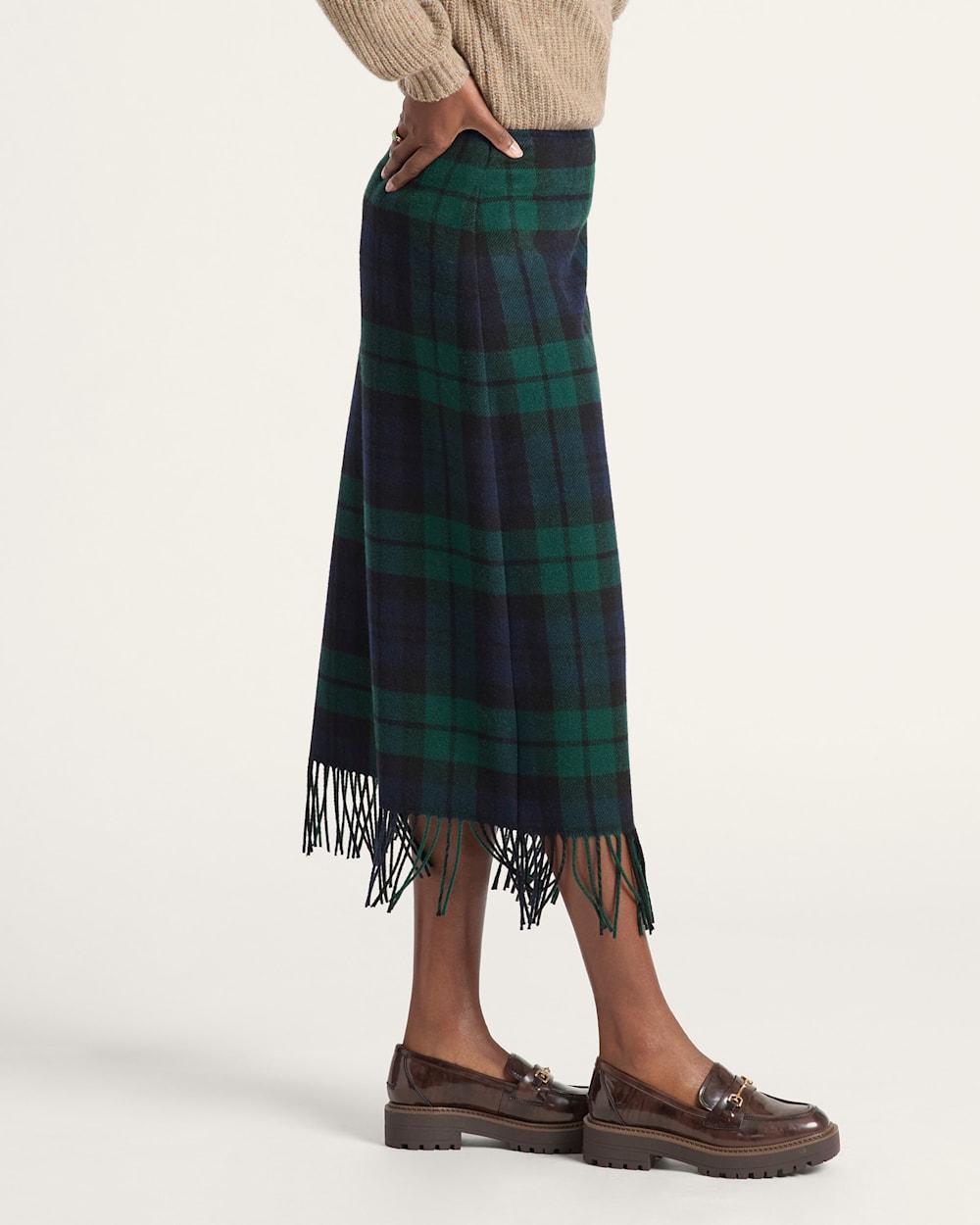 ALTERNATE VIEW OF WOMEN'S WOOL FRINGED WRAP SKIRT IN BLACK WATCH TARTAN image number 3