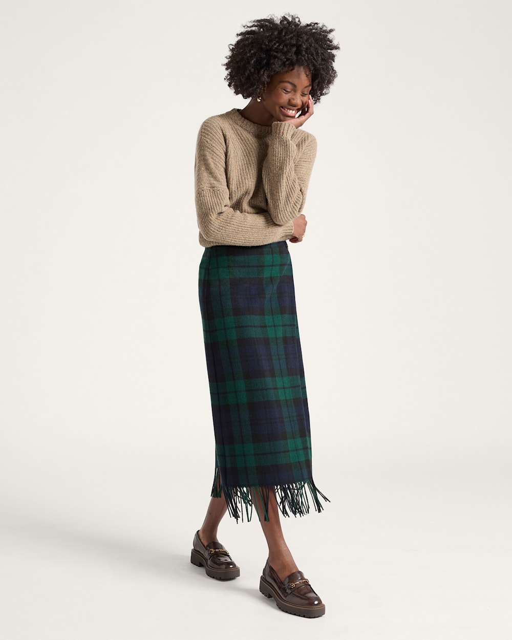 ALTERNATE VIEW OF WOMEN'S WOOL FRINGED WRAP SKIRT IN BLACK WATCH TARTAN image number 5
