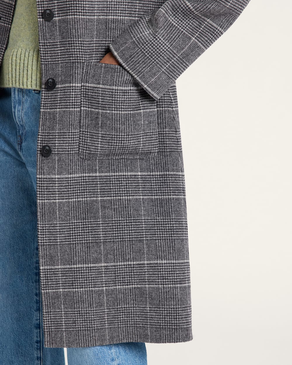 ALTERNATE VIEW OF WOMEN'S REVERSIBLE LONG WOOL COAT IN GREY GLEN PLAID/NAVY image number 5