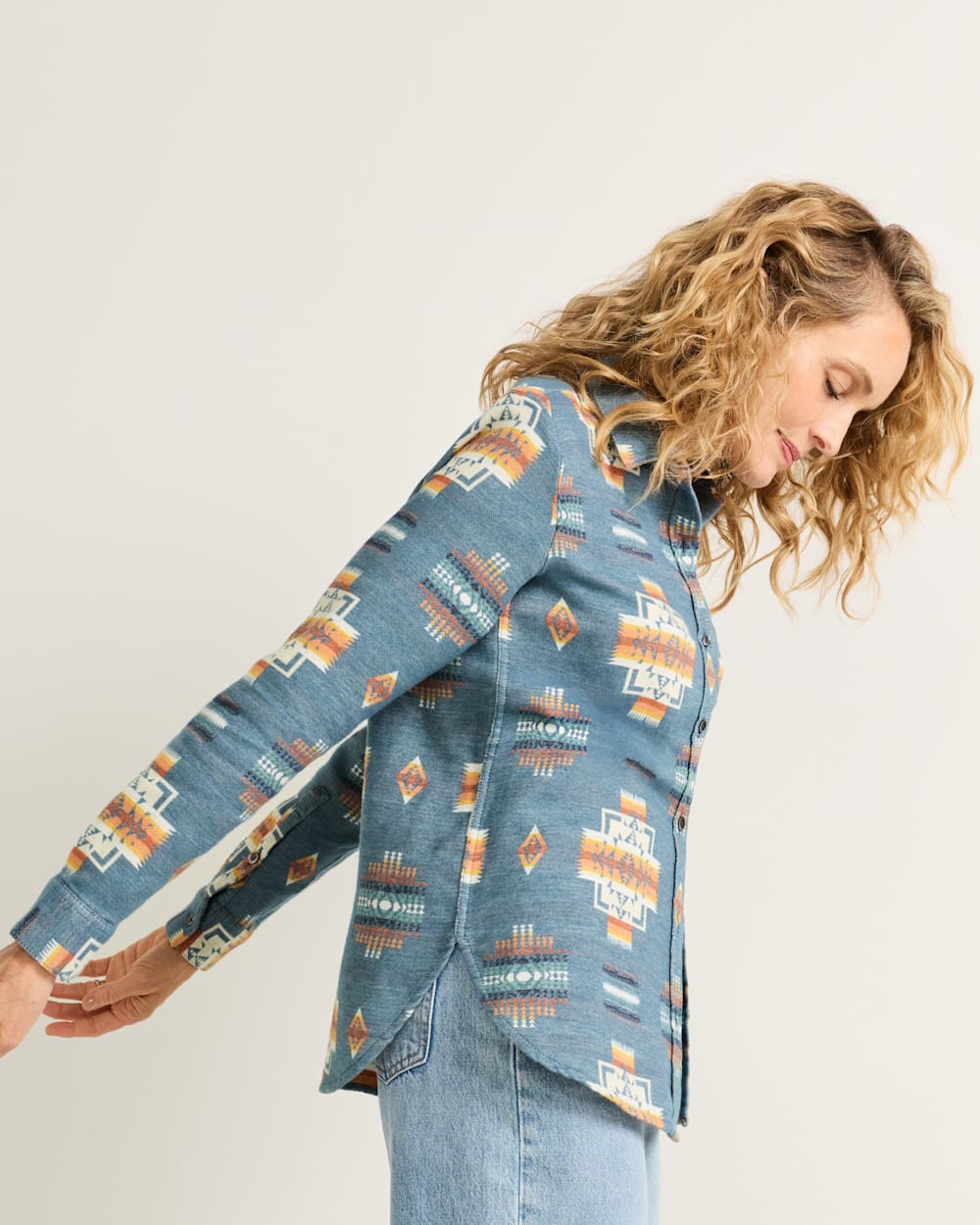 ALTERNATE VIEW OF WOMEN'S DOUBLESOFT PERFECT ONE POCKET SHIRT IN NAVY CHIEF JOSEPH image number 3