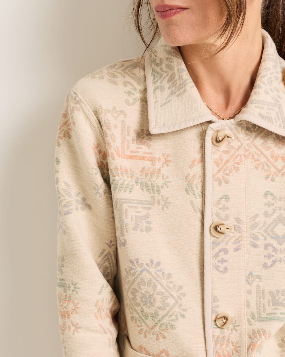 ALTERNATE VIEW OF WOMEN'S REVERSIBLE DOUBLESOFT CHORE JACKET IN ECRU/SHALE LAUREL GROVE image number 4