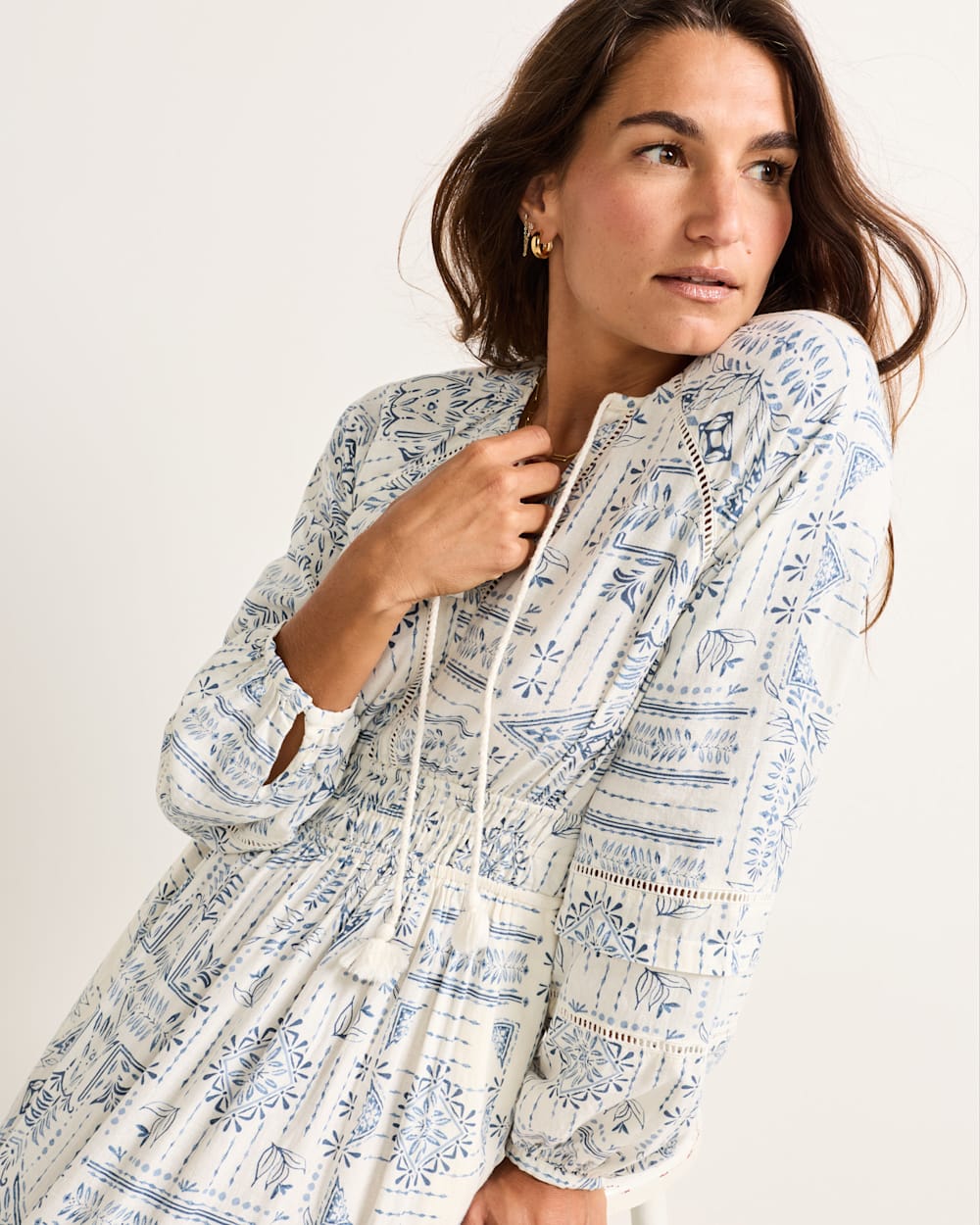 ALTERNATE VIEW OF WOMEN'S ATHENA MAXI DRESS IN BLUE LAUREL GROVE image number 4