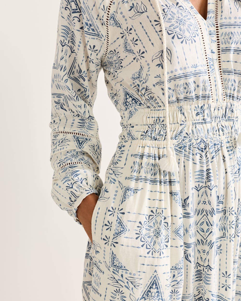 ALTERNATE VIEW OF WOMEN'S ATHENA MAXI DRESS IN BLUE LAUREL GROVE image number 5