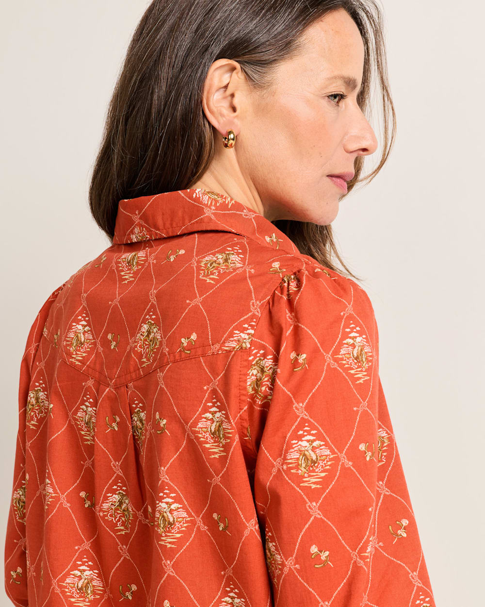 ALTERNATE VIEW OF WOMEN'S COWGIRL LATTICE WINONA PUFF SLEEVE SHIRT IN ADOBE image number 4