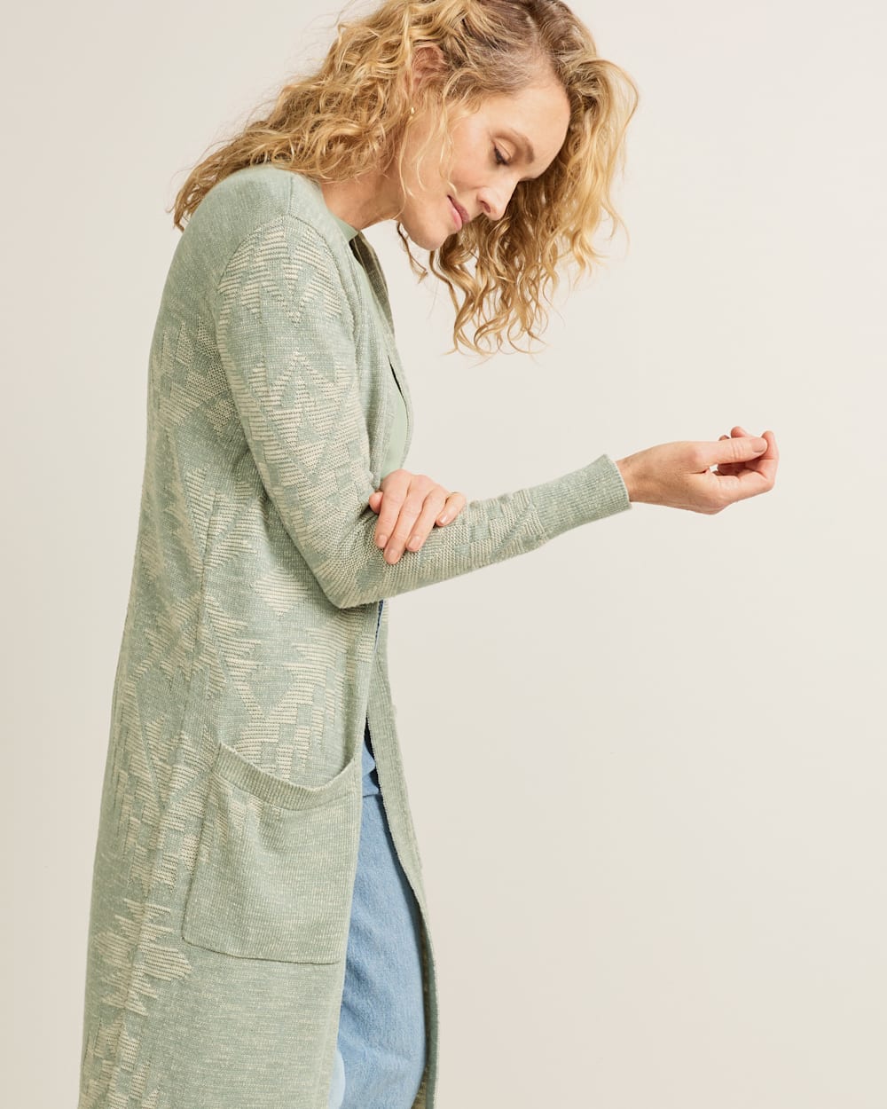 ALTERNATE VIEW OF WOMEN'S TEXTURED DUSTER CARDIGAN IN SAGE image number 4