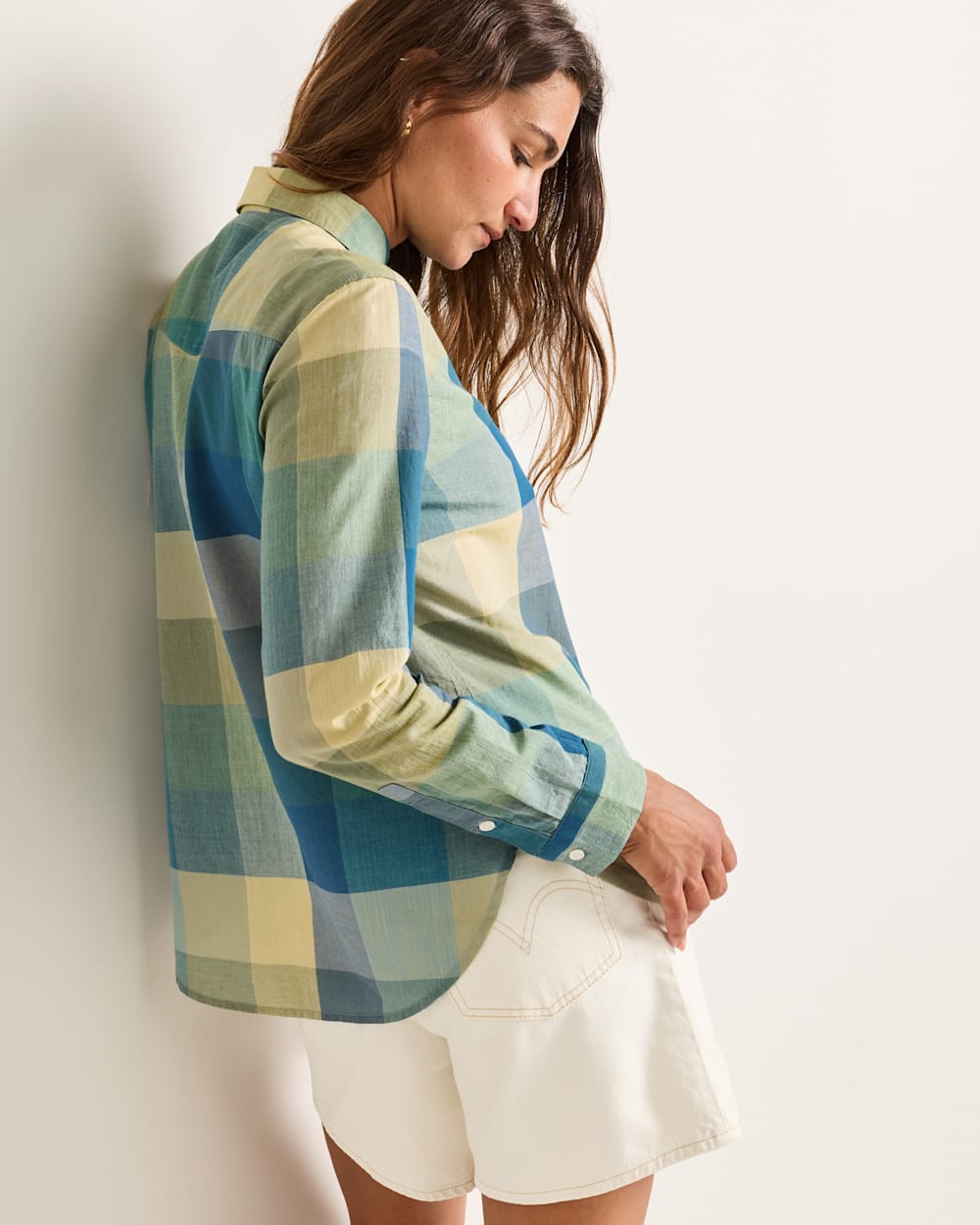 ALTERNATE VIEW OF WOMEN'S CHECK PERFECT ONE POCKET SHIRT IN TEAL MULTI image number 3