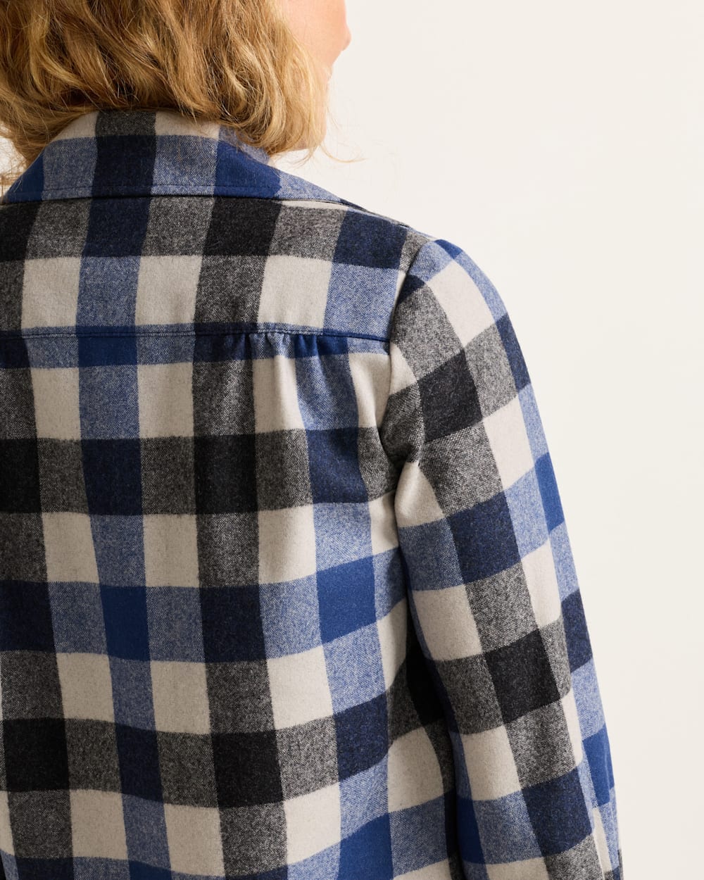 ALTERNATE VIEW OF WOMEN'S 49ER JACKET IN BLUE/TAN CHECK image number 4