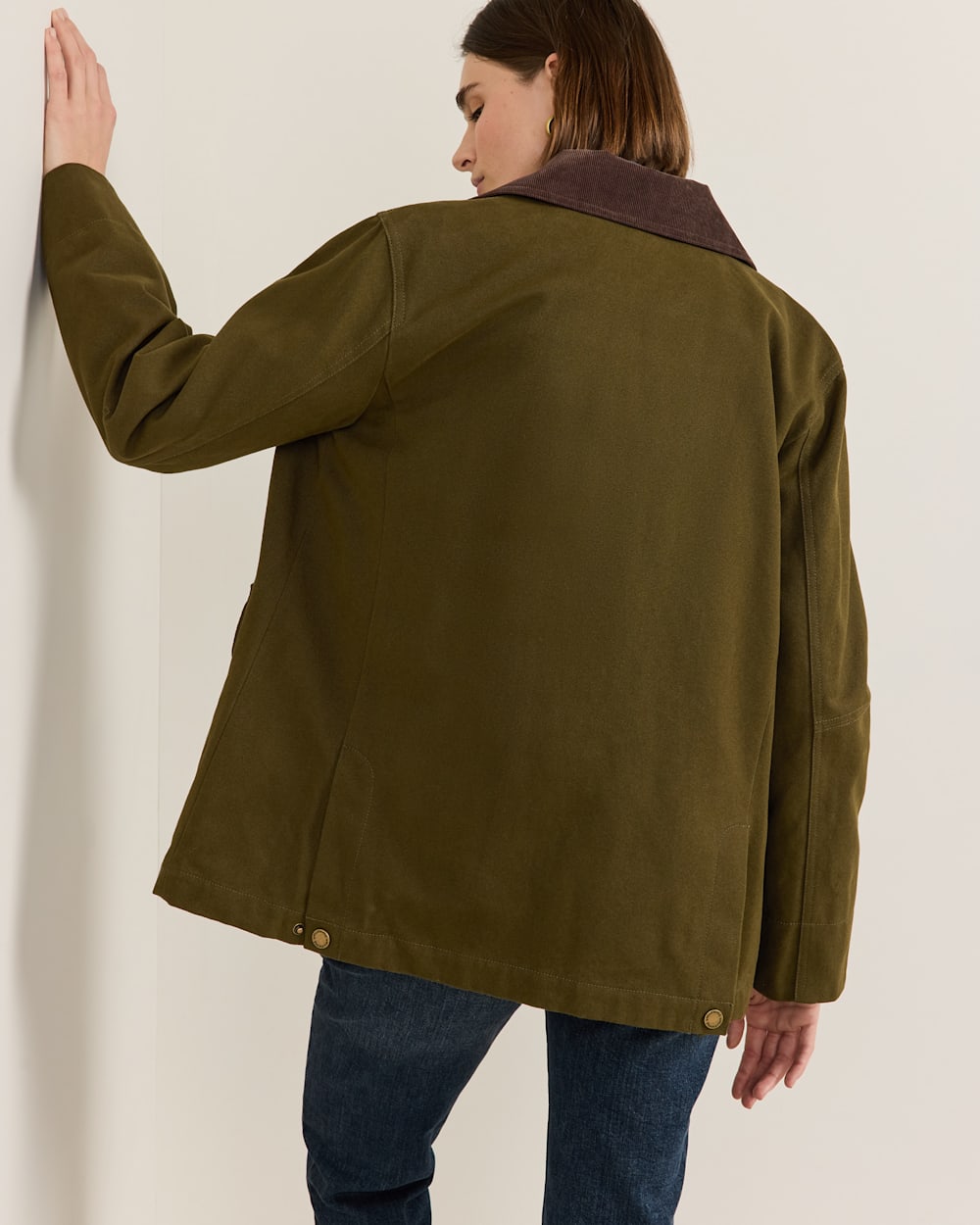 ALTERNATE VIEW OF WOMEN'S CASCADES CANVAS BARN COAT IN DARK OLIVE image number 4