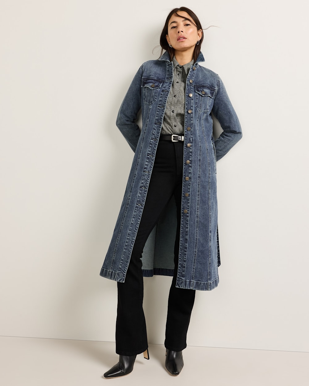 ALTERNATE VIEW OF WOMEN'S DENIM MIDI SHIRT DRESS IN DARK WASH image number 2