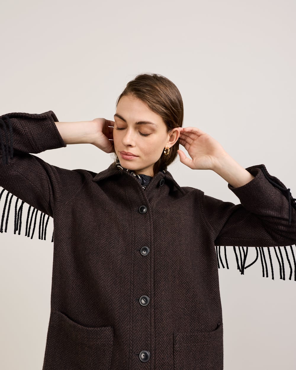 ALTERNATE VIEW OF WOMEN'S HERRINGBONE JOLENE WOOL FRINGED JACKET IN BLACK/BROWN image number 4