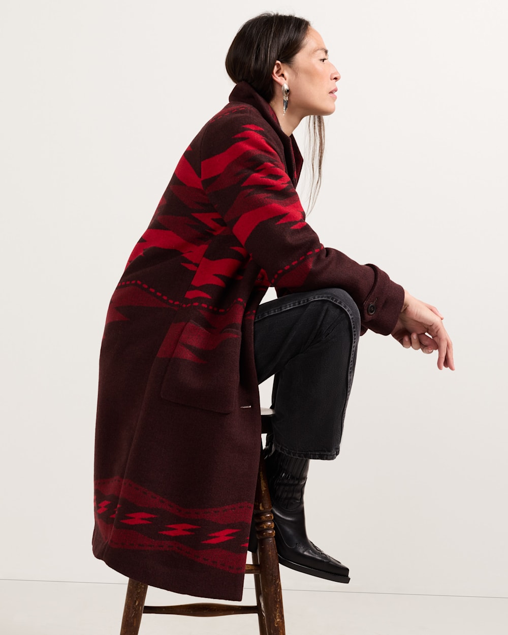 ALTERNATE VIEW OF WOMEN'S CROWN POINT ARCHIVE BLANKET COAT IN RED image number 6
