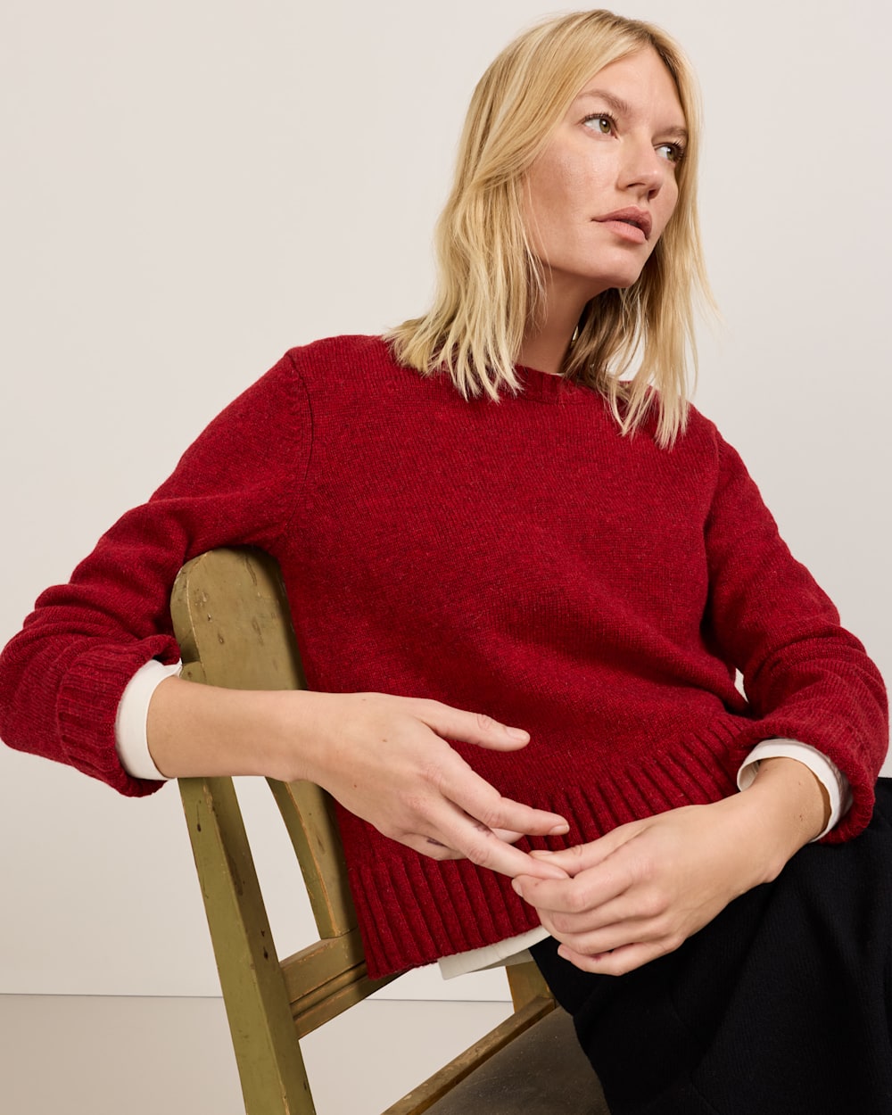 WOMEN'S SHETLAND COLLECTION CREWNECK IN RED HEATHER image number 1
