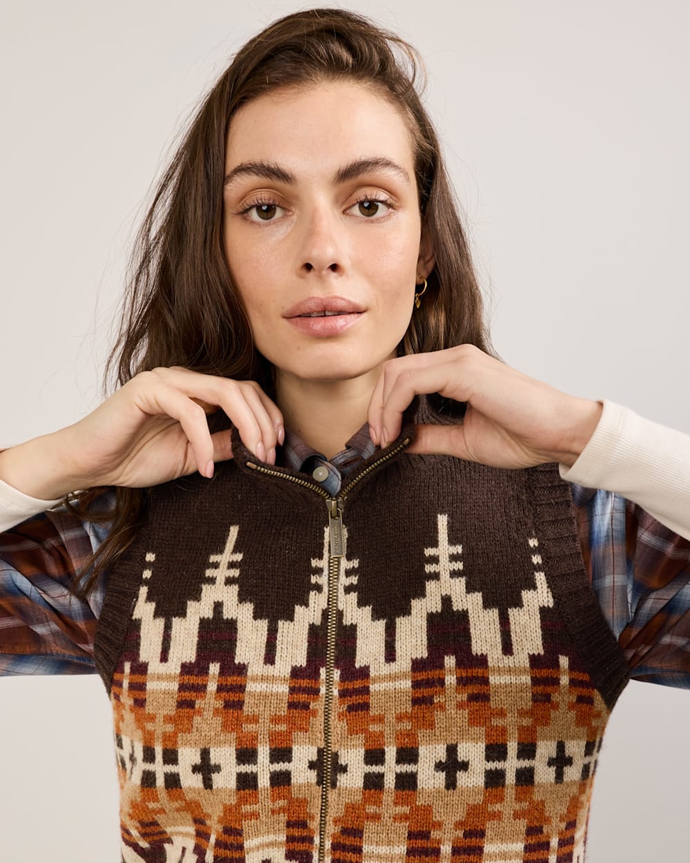 ALTERNATE VIEW OF WOMEN'S GRAPHIC SHETLAND COLLECTION ZIP VEST IN CHOCOLATE MULTI image number 2