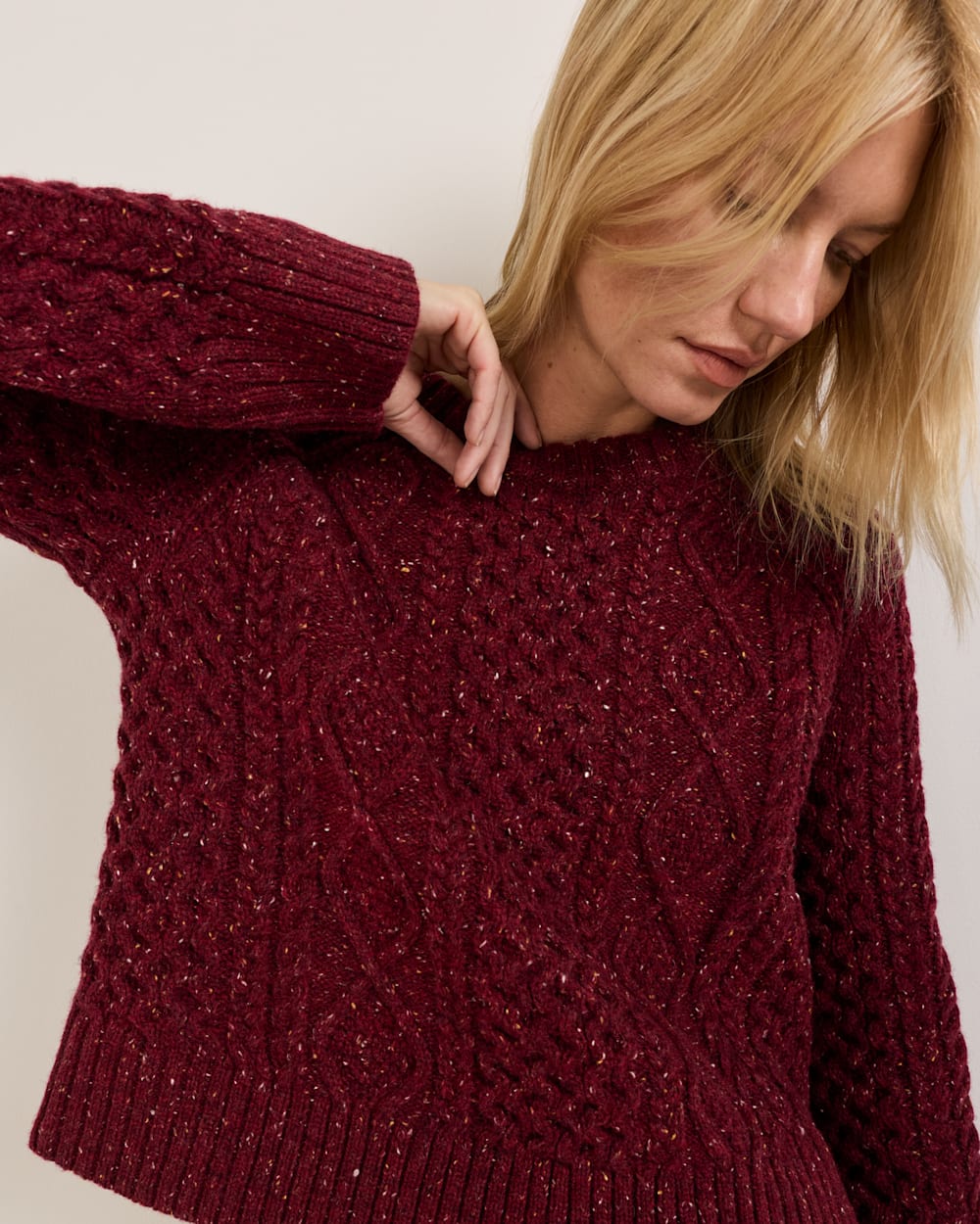 ALTERNATE VIEW OF WOMEN'S FISHERMAN DONEGAL WOOL SWEATER IN WINE DONEGAL image number 2