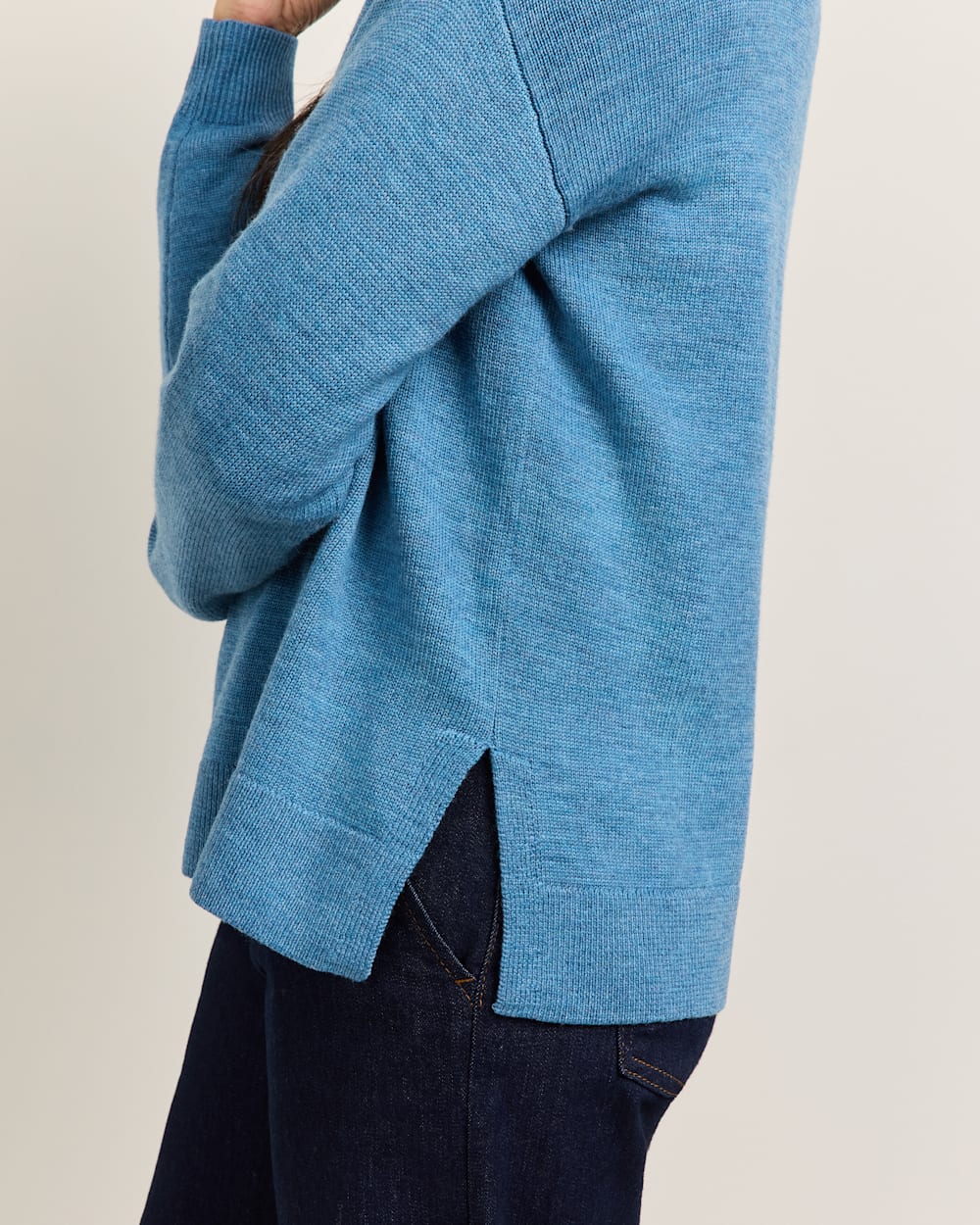 ALTERNATE VIEW OF WOMEN'S MERINO V-NECK SWEATER IN BLUE image number 5