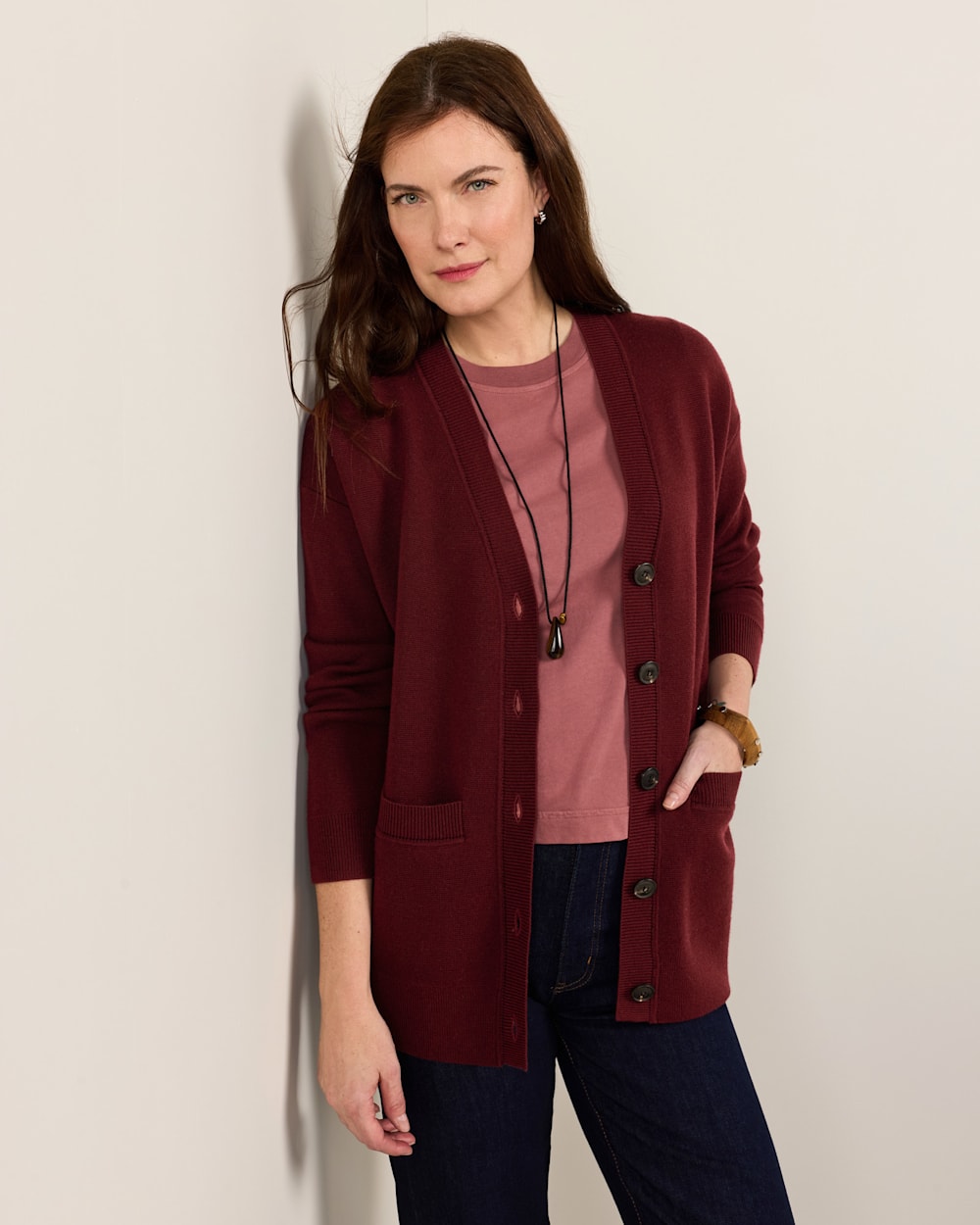 ALTERNATE VIEW OF WOMEN'S RELAXED MERINO CARDIGAN IN WINE image number 2