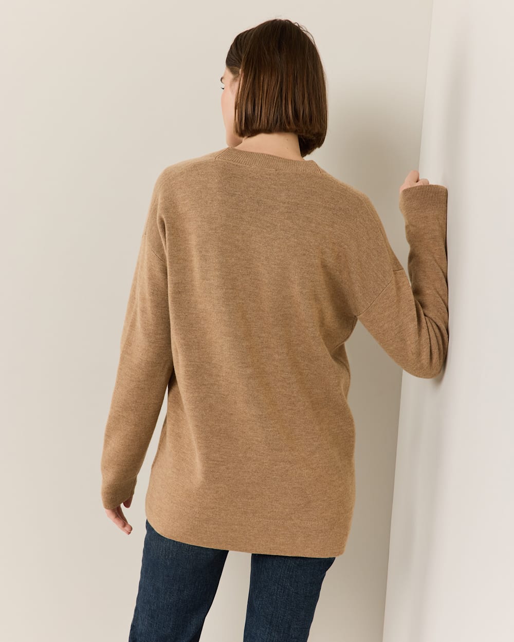ALTERNATE VIEW OF WOMEN'S RELAXED MERINO CARDIGAN IN CAMEL image number 4