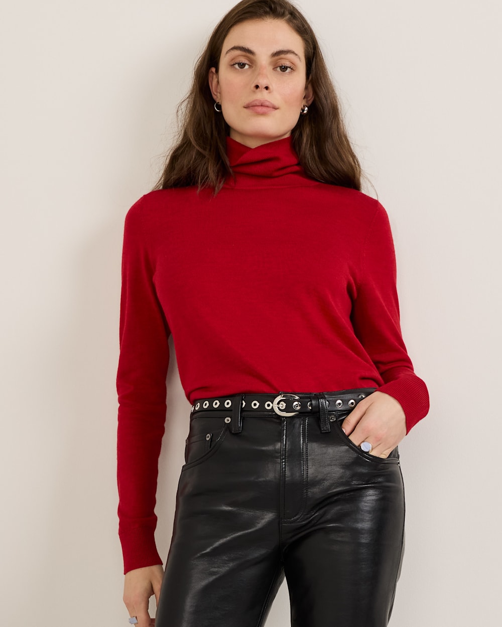 WOMEN'S MERINO TURTLENECK IN RED image number 1