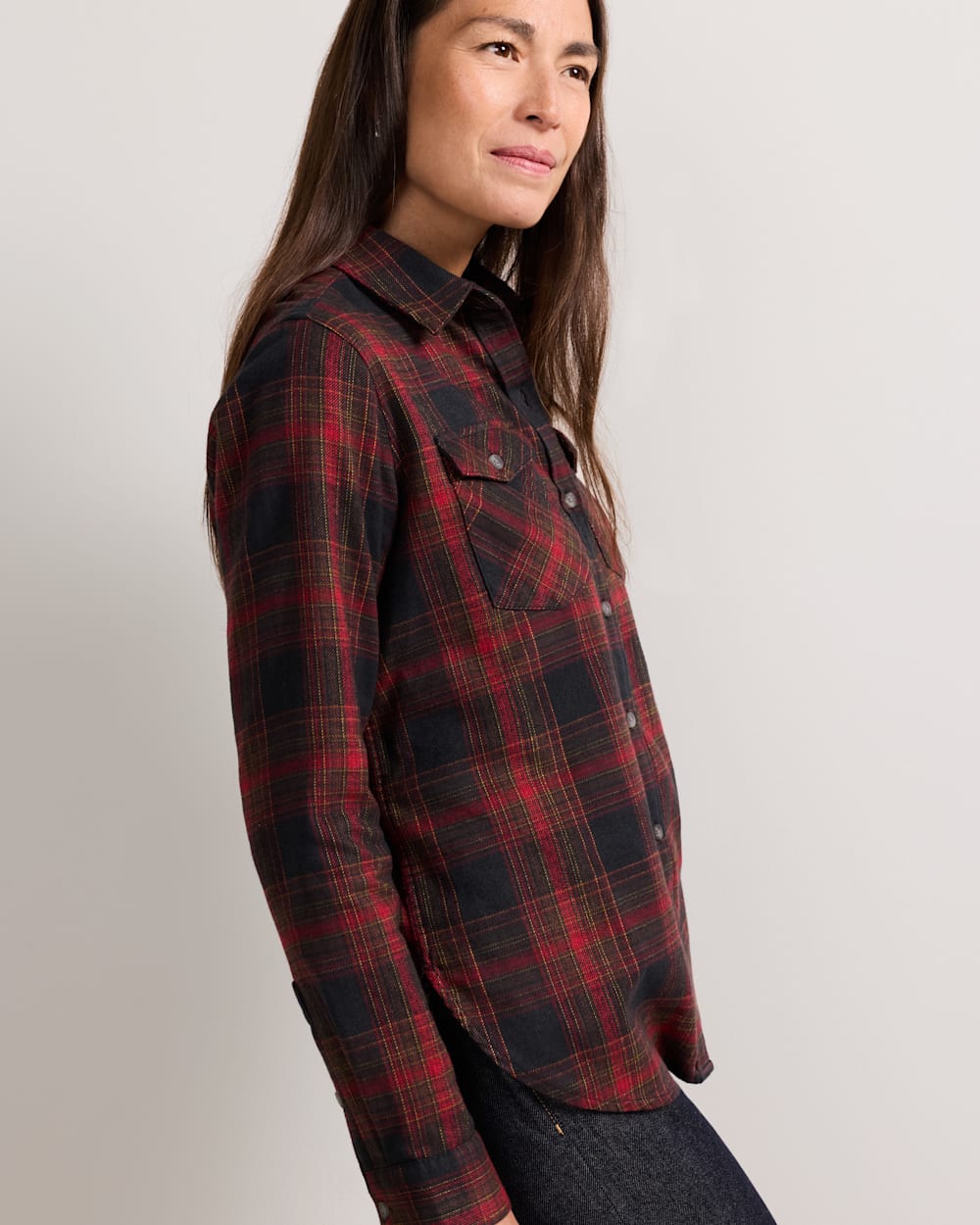 ALTERNATE VIEW OF WOMEN'S PLAID PERFECT TWO POCKET FLANNEL SHIRT IN BLACK/RED MULTI image number 2