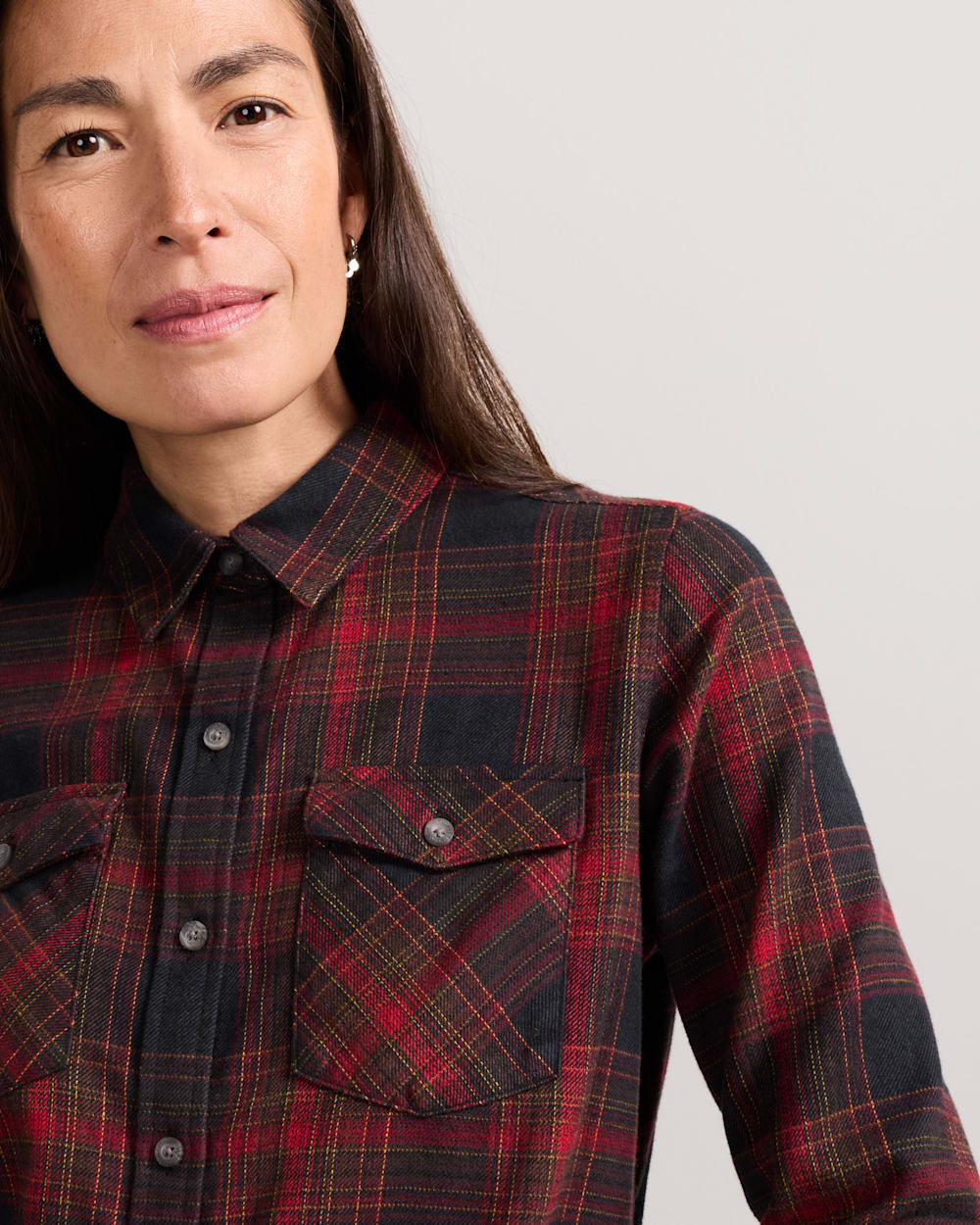 ALTERNATE VIEW OF WOMEN'S PLAID PERFECT TWO POCKET FLANNEL SHIRT IN BLACK/RED MULTI image number 4