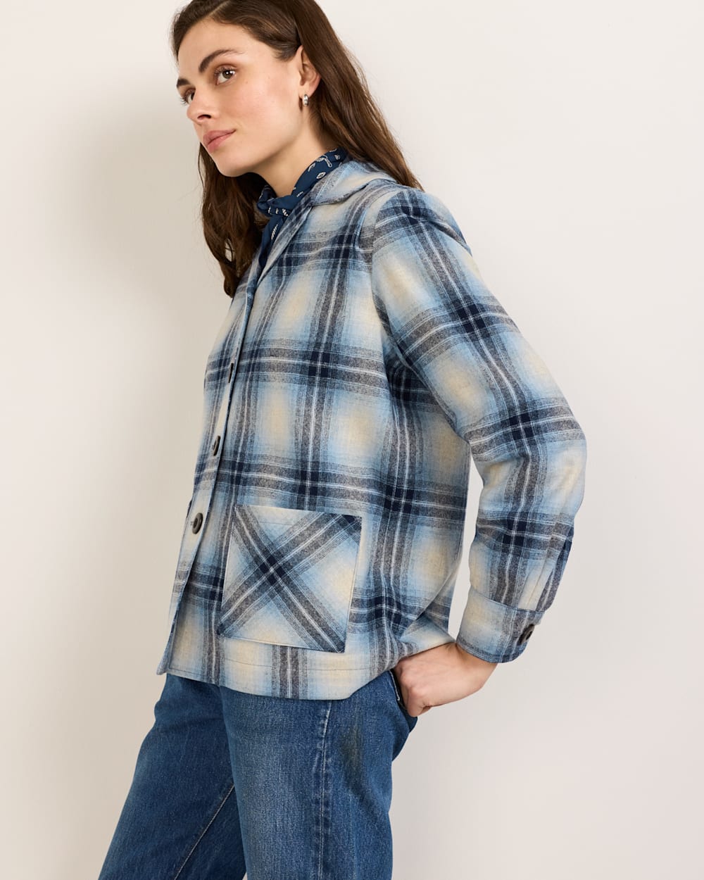 ALTERNATE VIEW OF WOMEN'S 49ER JACKET IN LIGHT BLUE MIX OMBRE image number 4