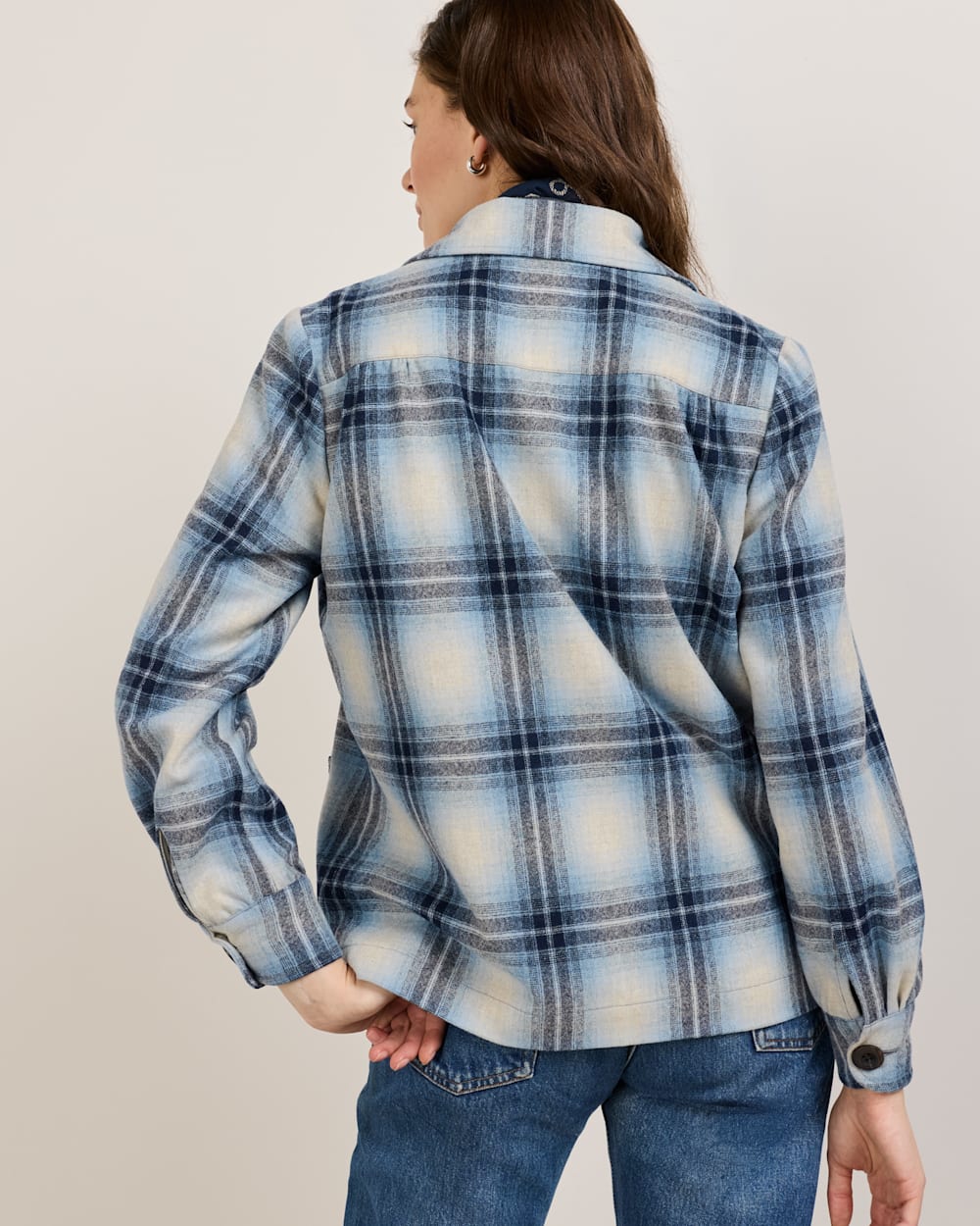 ALTERNATE VIEW OF WOMEN'S 49ER JACKET IN LIGHT BLUE MIX OMBRE image number 5