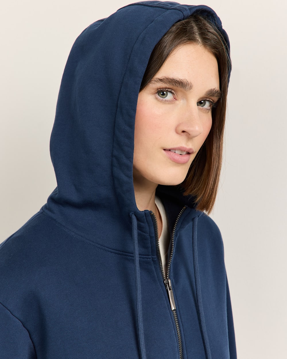 ALTERNATE VIEW OF WOMEN'S LOGO GRAPHIC ZIP HOODIE IN NAVY image number 5