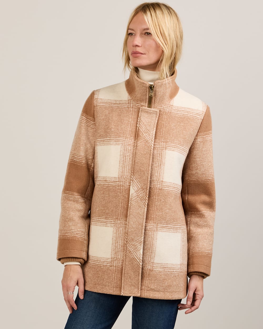 ALTERNATE VIEW OF WOMEN'S PLAID WOOL COAT IN CAMEL OMBRE image number 5