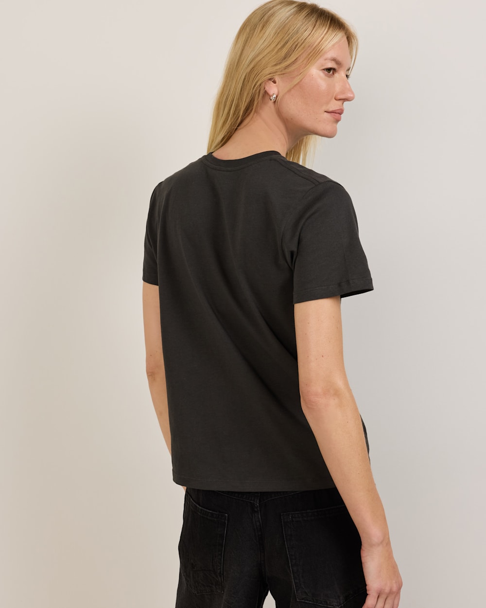ALTERNATE VIEW OF WOMEN'S STICK TO YOUR SADDLE GRAPHIC TEE IN VINTAGE BLACK image number 2