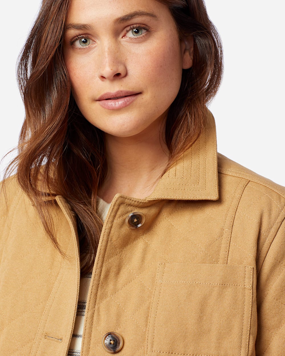 ALTERNATE VIEW OF WOMEN'S FERN QUILTED CANVAS BARN COAT IN CHAMOIS image number 4