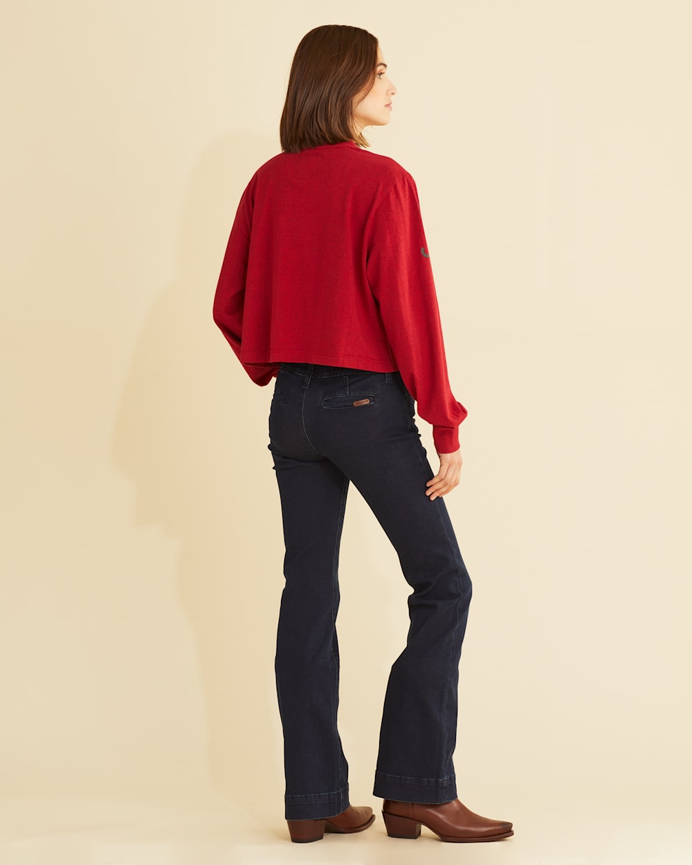 ALTERNATE VIEW OF WRANGLER X PENDLETON WOMEN'S LONG-SLEEVE CROPPED LOGO TEE IN RED image number 3