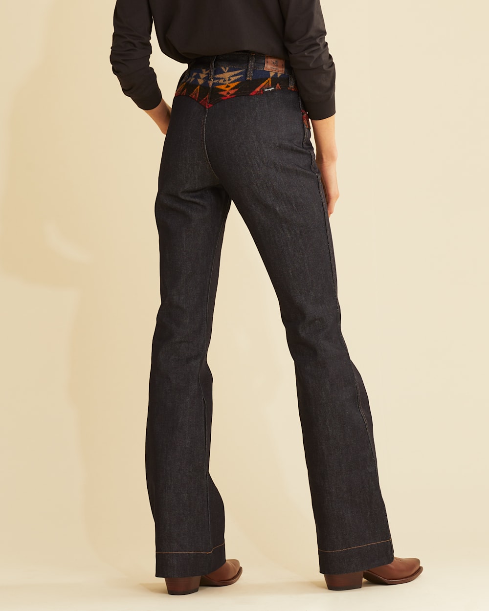 ALTERNATE VIEW OF WRANGLER X PENDLETON WOMEN'S FLARED TROUSER JEANS IN DARK WASH image number 4